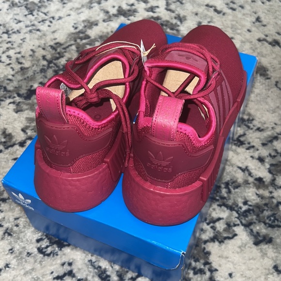 New Adidas NMD R-1 - Picture 3 of 5